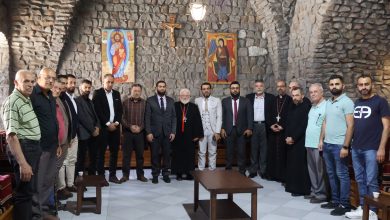 وفد سياسي يقدم واجب العزاء بشهداء التفجير الإرهابي في كنيسة مار الياس بالدويلعة