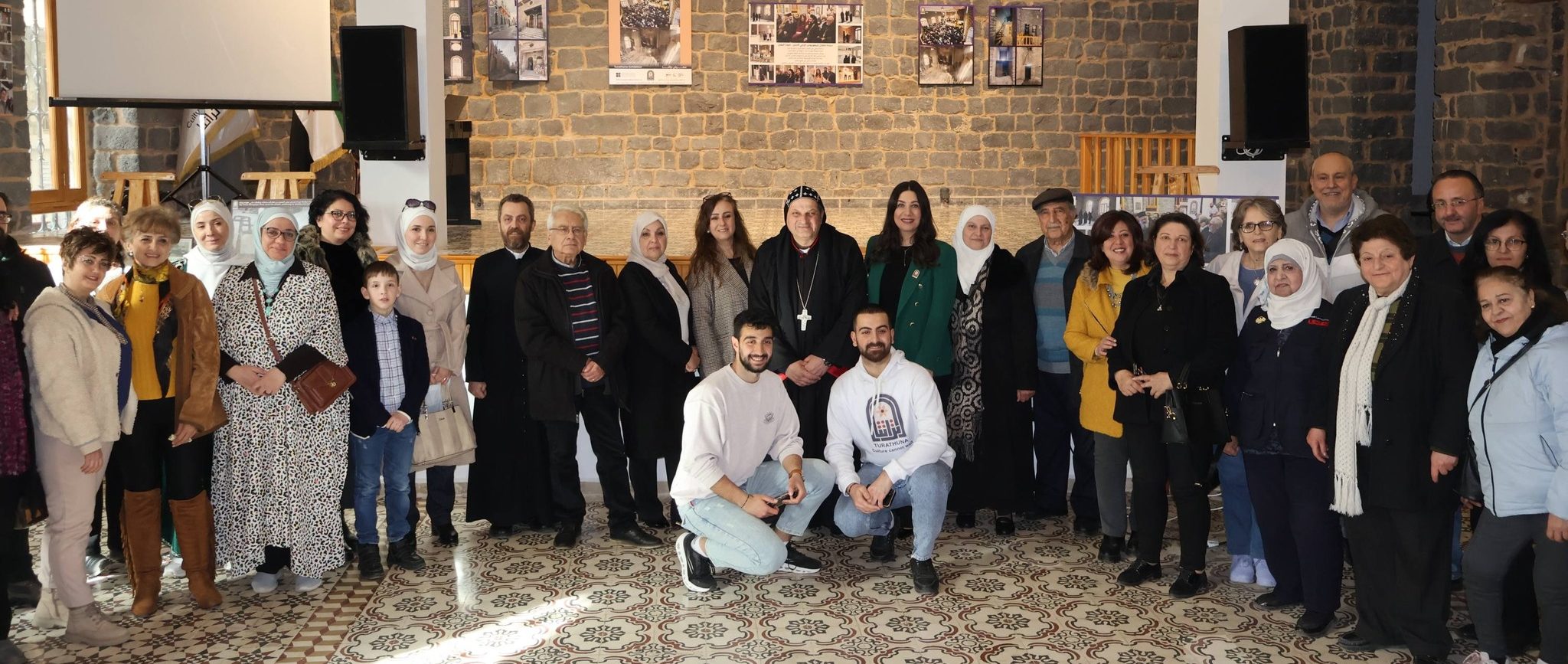 زيارة المطران مار يوليان يعقوب مراد مسرح حمص الأول (المسرح الأرثوذكسي)