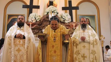 مشاركة راعي الأبرشية رتبة السجدة في حماه وقداس عيد القيامة في فيروزة بحسب التقويم الشرقي