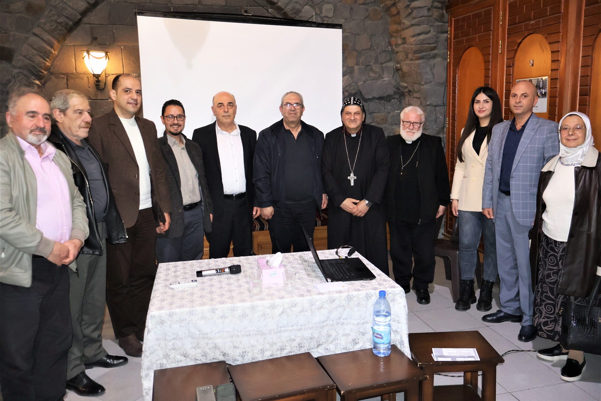 /العلاج بالأوكسجين/ ندوة علمية طبية في صالة كاتدرائية الروح القدس