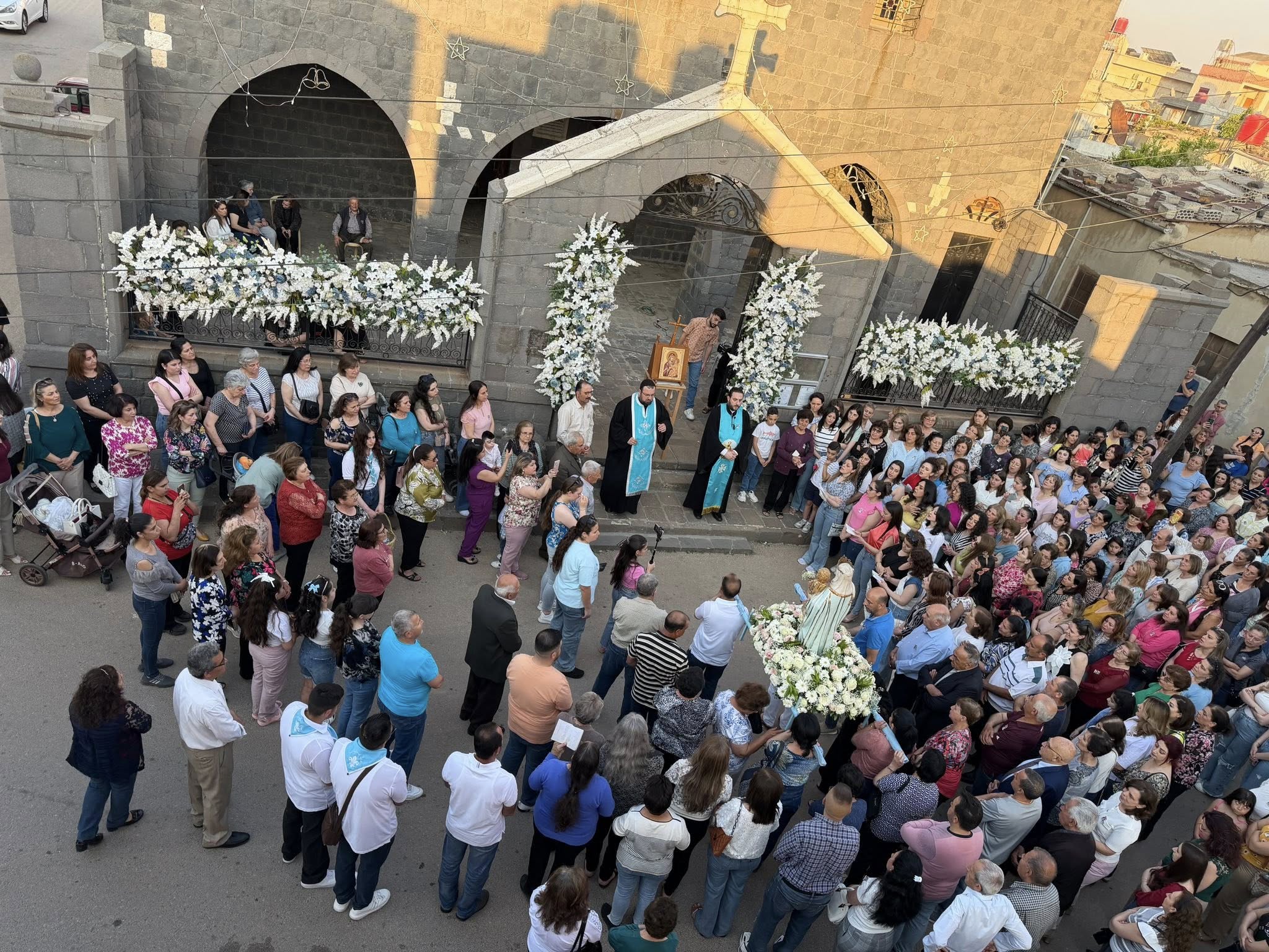 رعايا أبرشية حمص وحماه والنبك وتوابعها للسريان الكاثوليك تختتم الشهر المريمي رعايا أبرشية حمص وحماه والنبك وتوابعها للسريان الكاثوليك تختتم الشهر المريمي