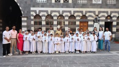 كاتدرائيـــة الــروح القــدس بالحميديــة تعيــش فــرح الإيمــان وتحتفــل بالمناولــة الأولى ل 27 طفـــلاً من أبنائــها ..